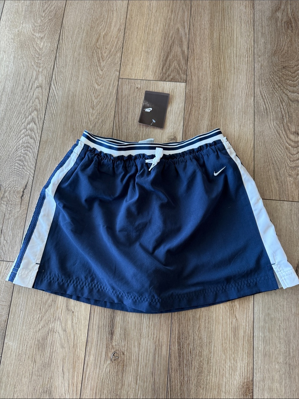 NWT! Girls Nike Navy and White Athletic Skort - size large